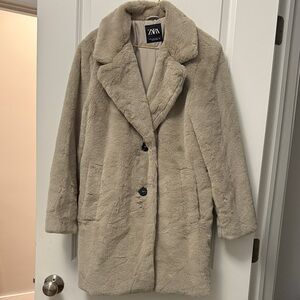 Zara Women's Beige Faux Fur Coat